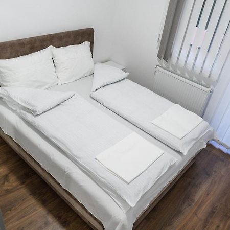 Bella Apartmani Jagodina Esterno foto