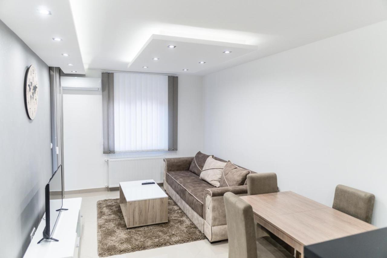 Bella Apartmani Jagodina Esterno foto
