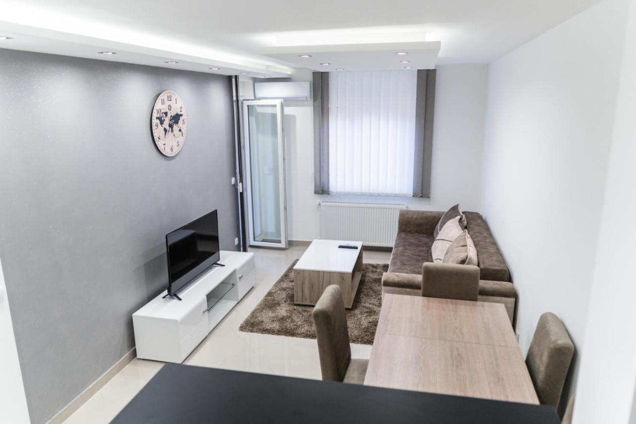 Bella Apartmani Jagodina Esterno foto