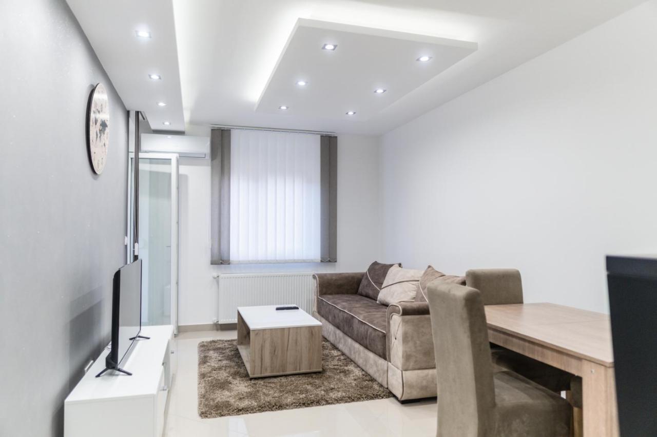 Bella Apartmani Jagodina Esterno foto